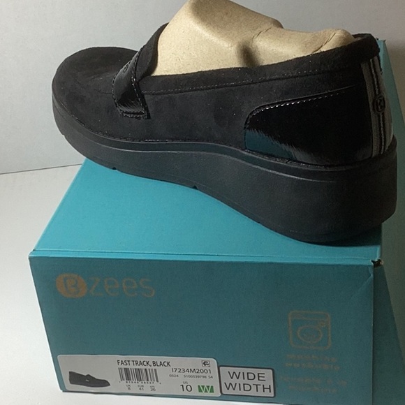 Bzees Fast Track Women's Slip-on Wedge Loafers - Picture 8 of 11